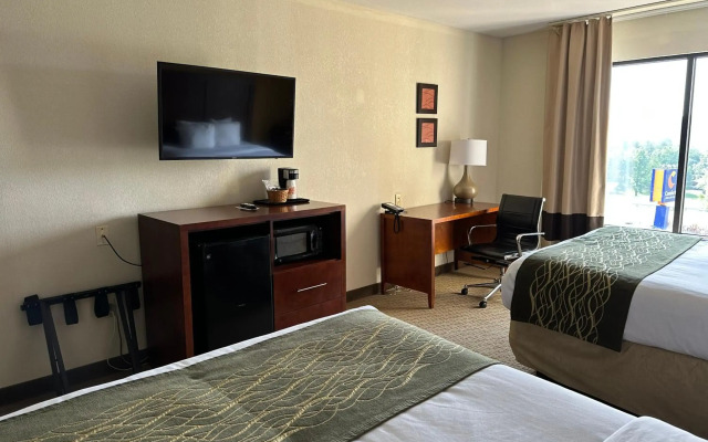 Comfort Inn & Suites