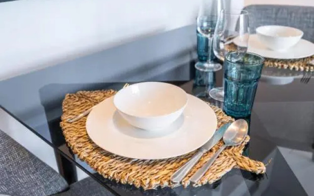 Spectacular Burj Khalifa View Service Apartment