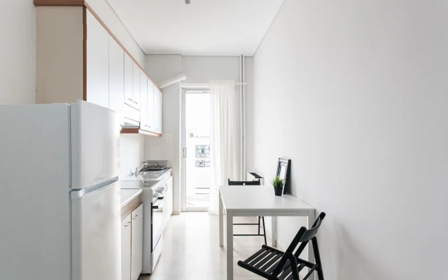 Spacious Apartment near HELEXPO