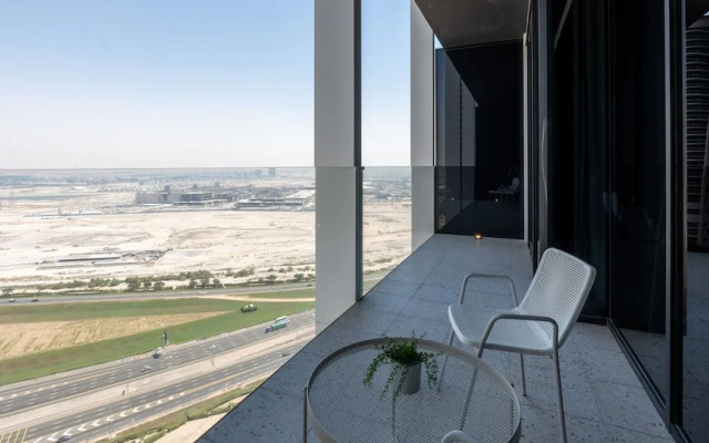 Urban 1BR w Balcony in Business Bay