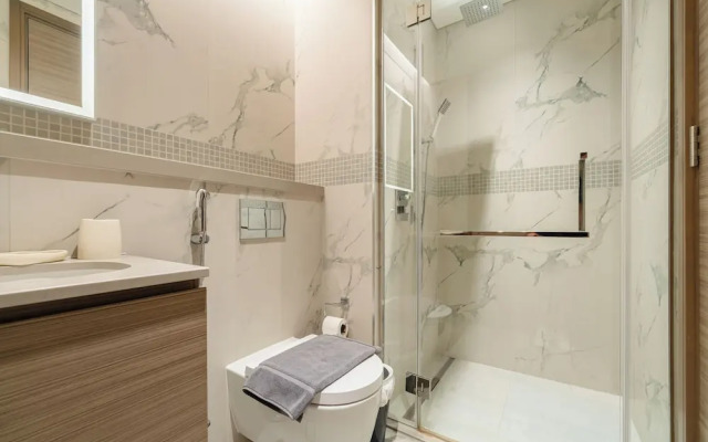 Marco Polo - Stunning 2BR with Burj View, Spacious Gym & Pool