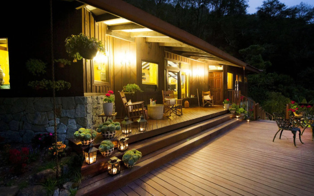 Trogon Lodge