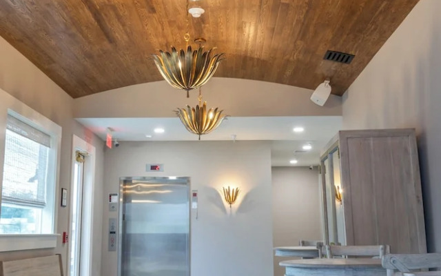 Hotel Whiskey in Pascagoula