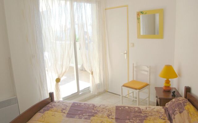 Apartment With 2 Bedrooms in Valras-plage, With Pool Access, Furnished