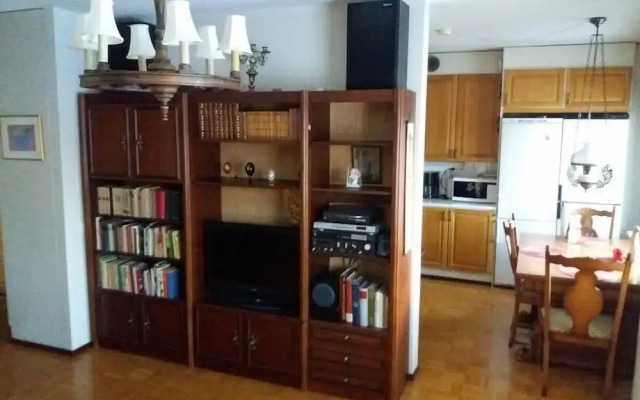 Spacious 4 Room Apartment & Sauna