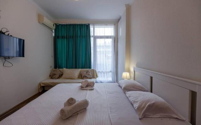 Cozy Studio Apartment In The Heart of Batum