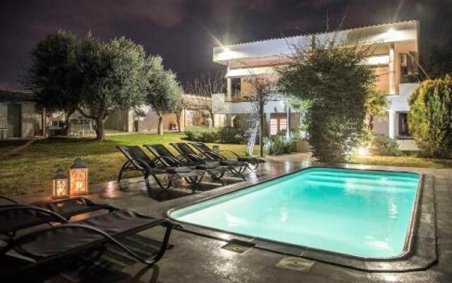 Lagonissi Residence