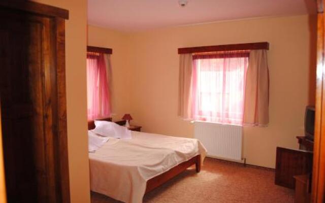 Juliu's Panzio Csikszereda