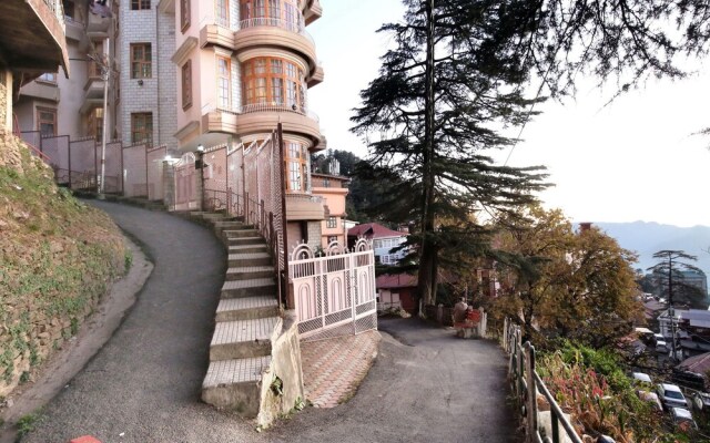 OYO 10404 Home 3BHK Mall Road Shimla