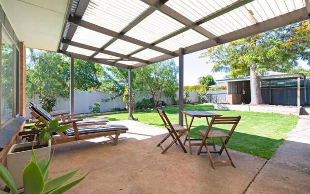 Brewers Haus Mainstreet Willunga 2 bdrm sleeps 4