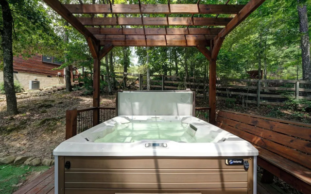 Mountain Haven in the Woods