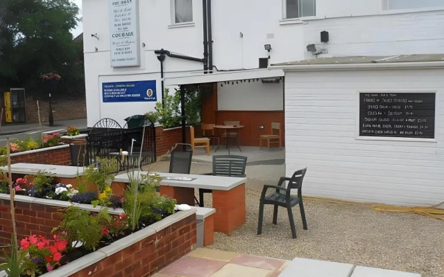 Swan Inn, Heathrow Airport