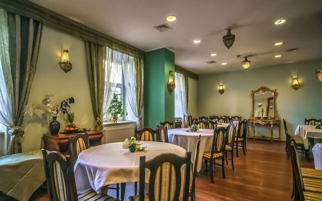 Old Time Aparthotel