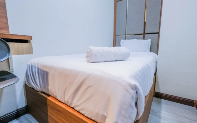 Strategic Location 2Br Gallery West Apartment