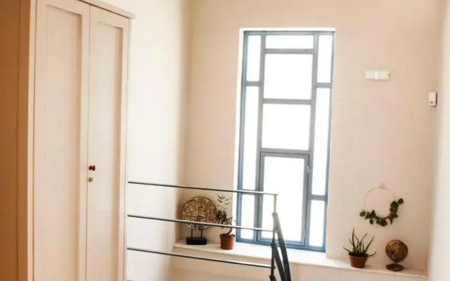 2-spaces comfy Bentzi apartment 7 with balcony in Pagrati