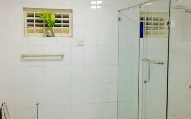 Lavinia Beach Hostel