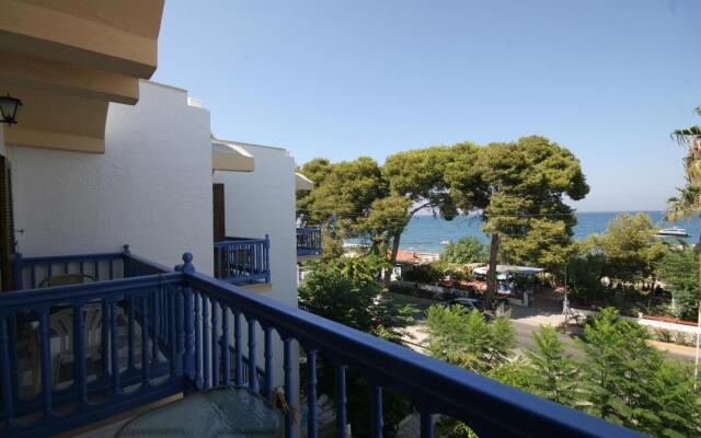 Theodorou Beach Hotel Apartments
