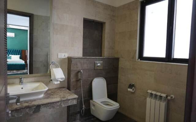 OXVUE Boutique Hotel