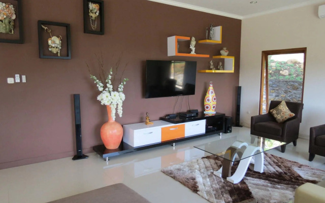 Rumah Bali Santai
