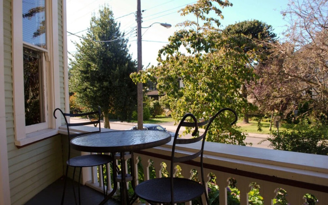 Ocean Island Garden Suites
