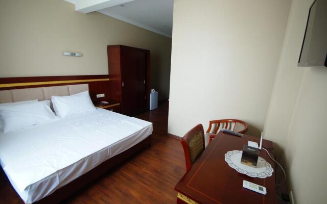 Hotel 725