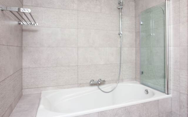 Lush Holiday Home with Private Swimming Pool in Tenneville