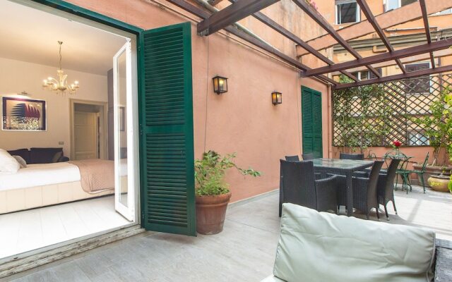 Rental in Rome Augustus Terrace Deluxe