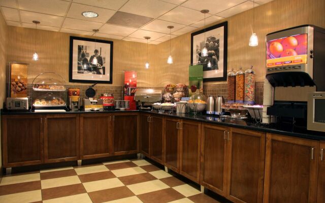 Hampton Inn by Hilton Richmond-North/Ashland