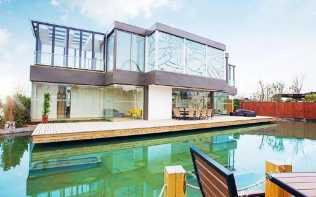 Bailu Zhiyin Hot Spring RV Campground