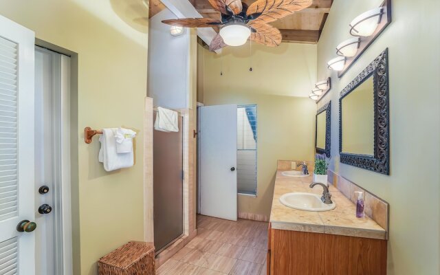 Hale Huna Kai Oceanfront by RedAwning
