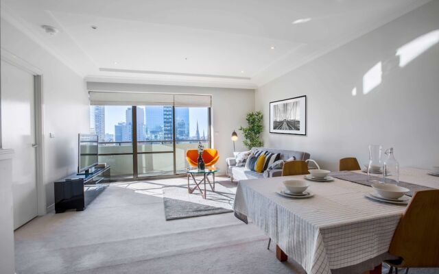 Russell St. Hotel Apartment