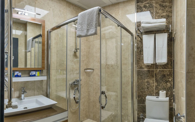 Business Life Hotel Gunesli
