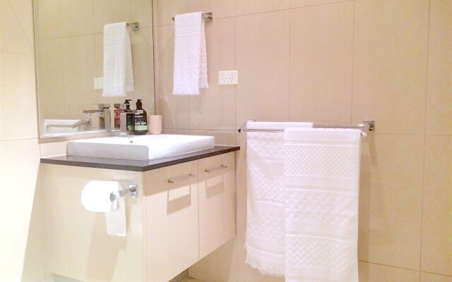 Darwin City Chic Apartment at the KUBE