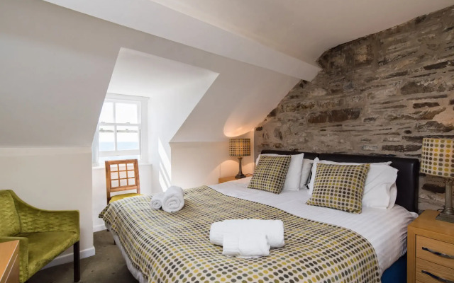 Gwesty'r Marine Hotel & Spa