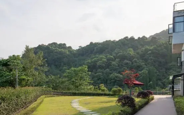 Dujiangyan Shili Mountain Jing Private Tang Hot Spring Resort Hotel (Qingchengshan Branch)