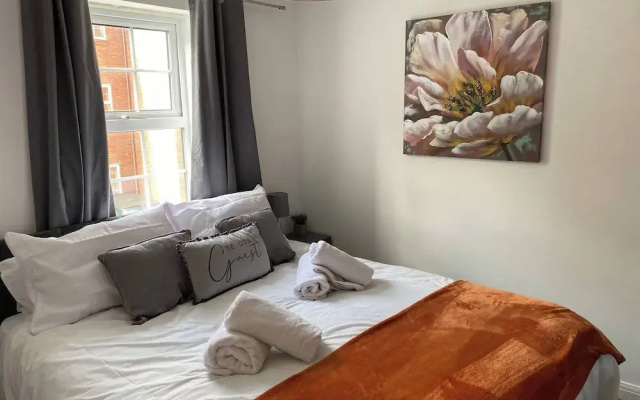 Charming 3-bedroom Norwich Retreat With Garden & Private Parking