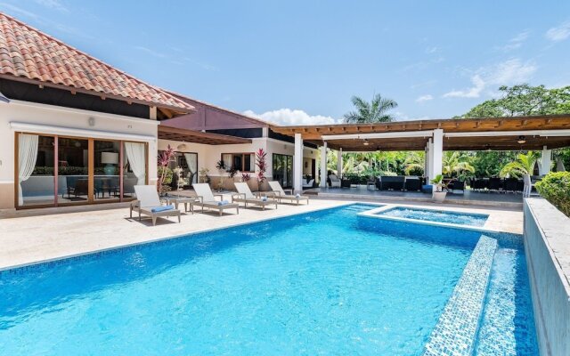 Luxurious 5-bdr villa at Casa de Campo