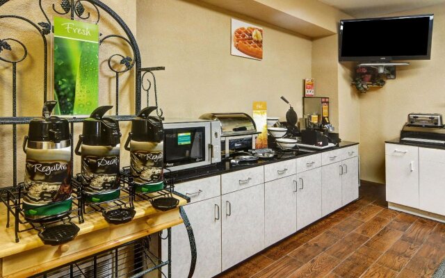 Quality Inn & Suites Terrell