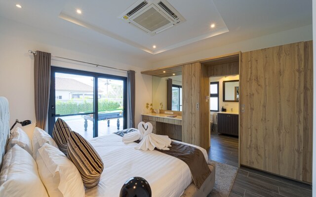 Modern 3 Bedroom Private Pool Villa -ML7
