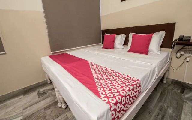 OYO 13790 Hotel Satya Regency