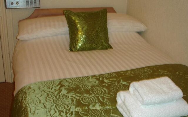 Lyric Hotel