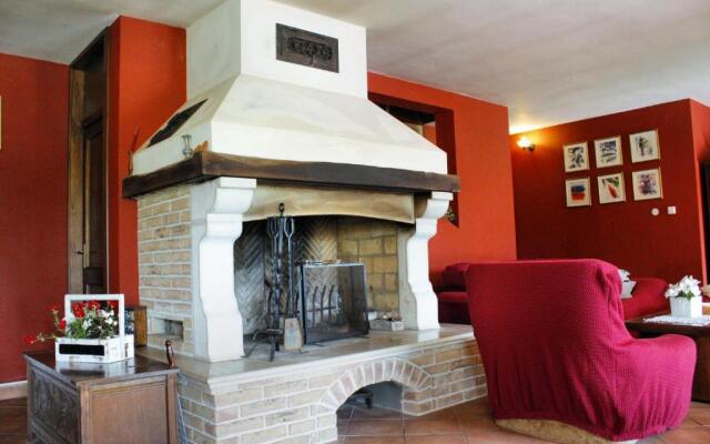 Mon Perin Castrum - House of Nice Memories