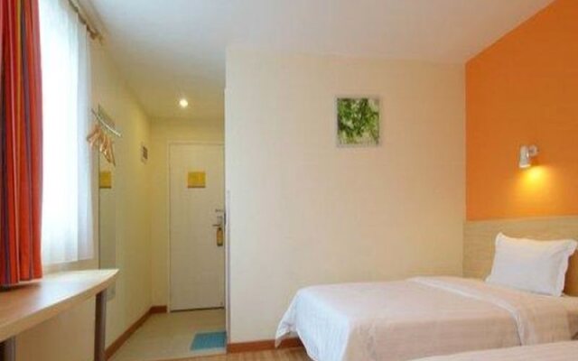 7 Days Inn Baoding Zhuozhou Cultural Square Branch