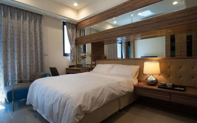 We-Home Motel