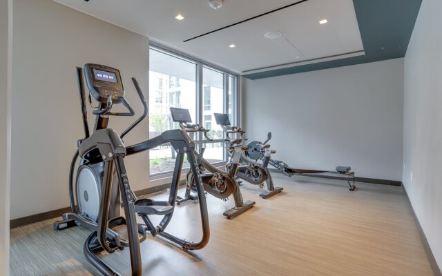 Gorgeous 1Br at Clarendon With Gym