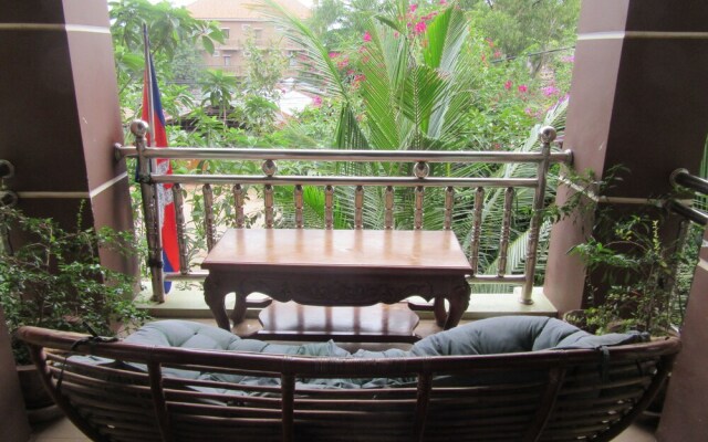 Firefly Guesthouse - The Berlin Angkor