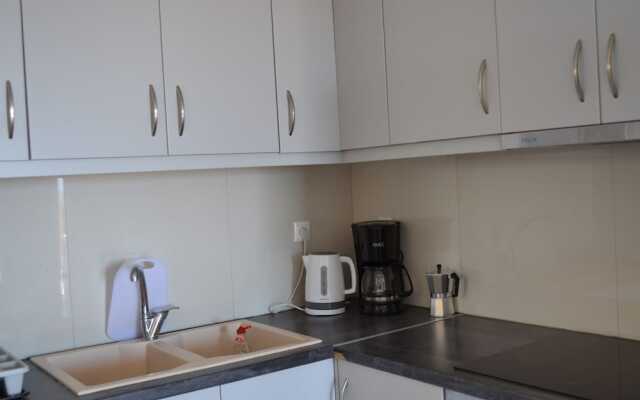 Oniropetra Apartaments