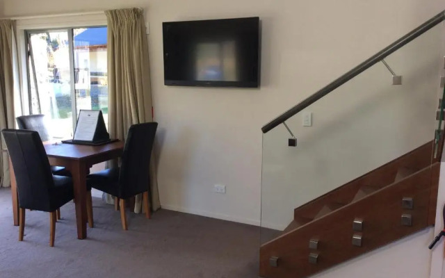 Golf Course Road Chalets