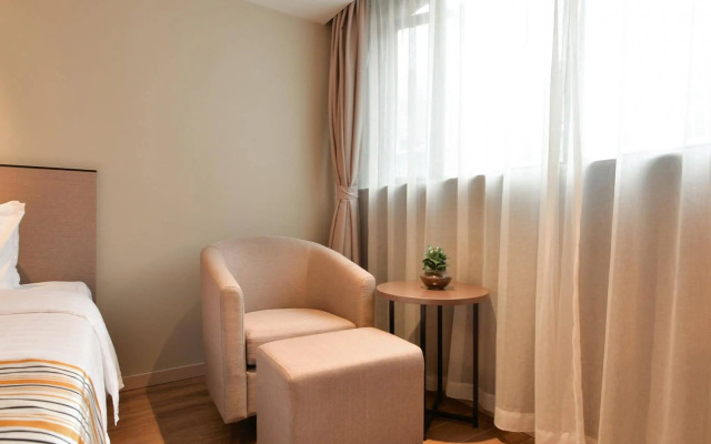 Home Inn Shanghai XuJiaHui