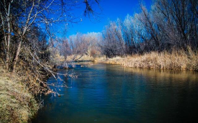 Verde Valley Studio Park Model Cabin 16